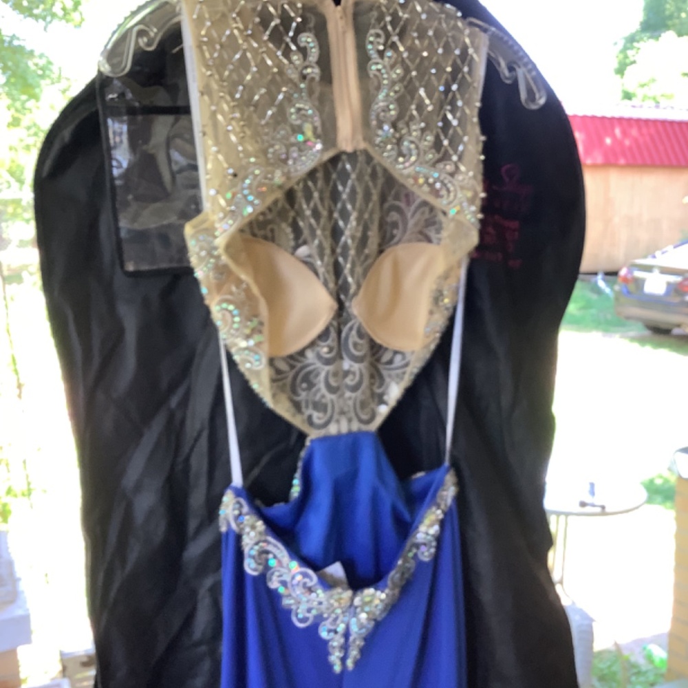 Prom Dress - Picture 2 of 10